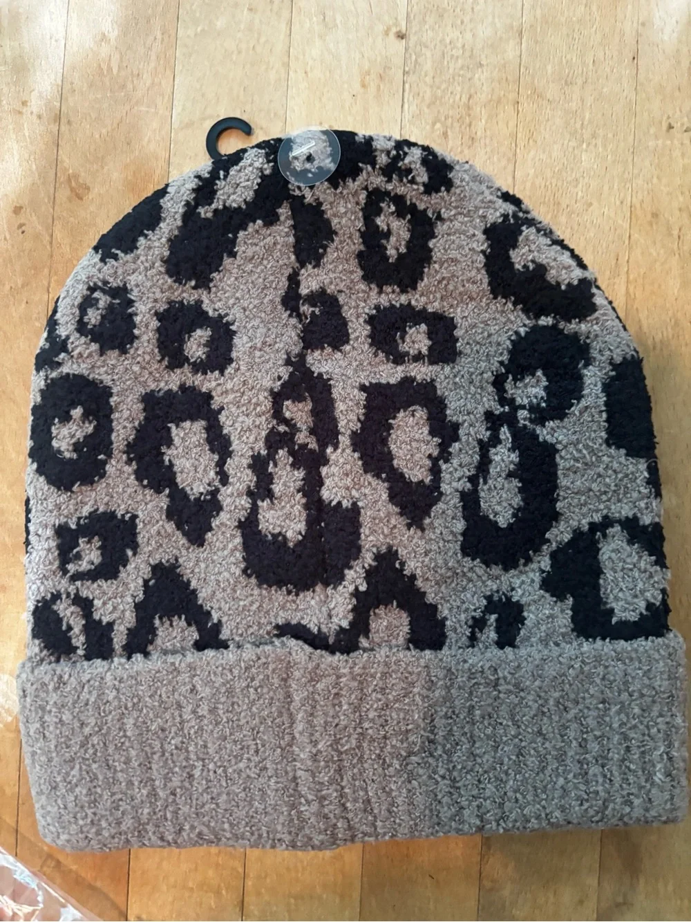 Jenny Boston Boutique Leopard Print Beanie toupe/ Black New
